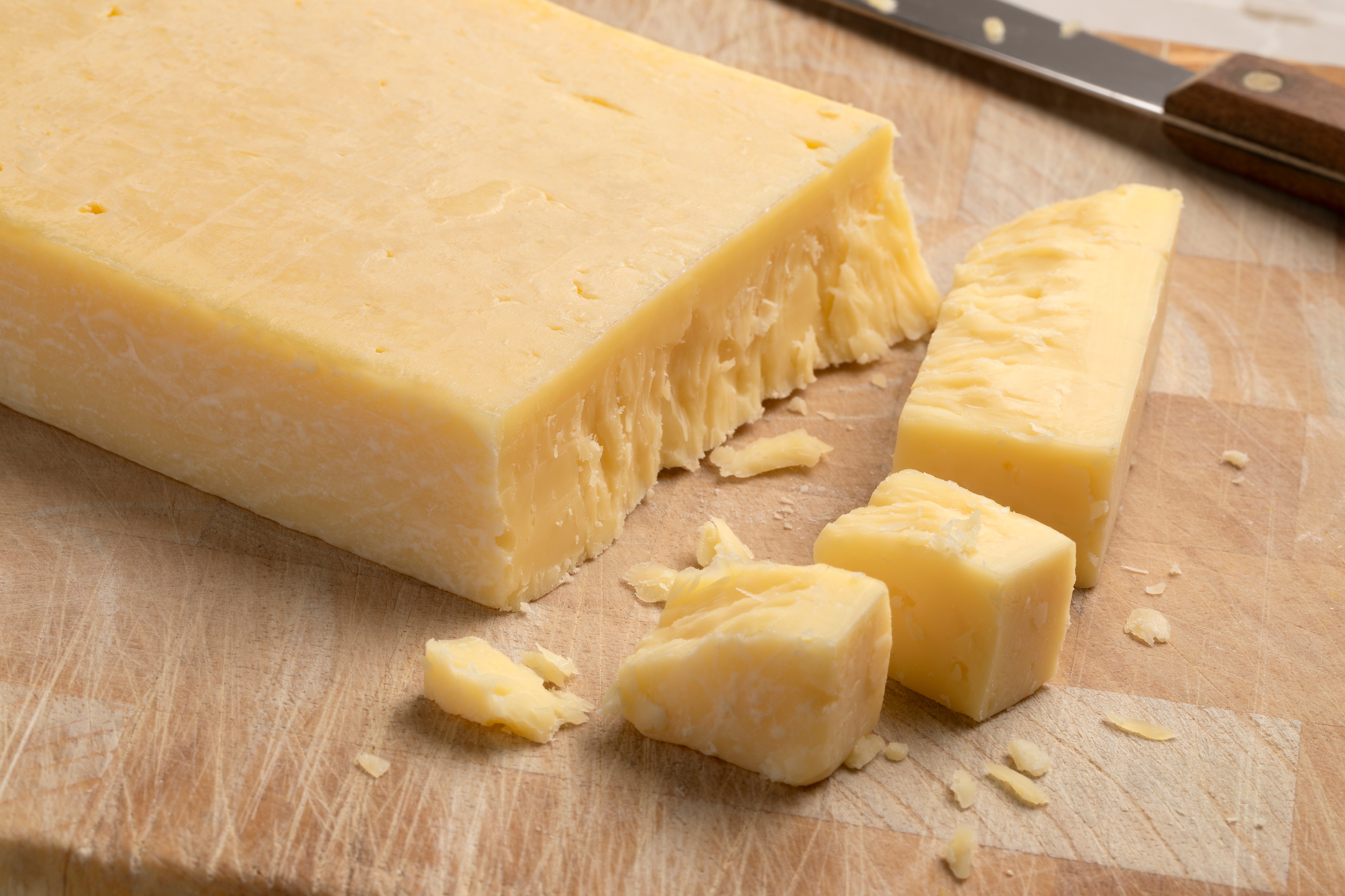 CHEESE MATURE CHEDDAR BLOCK X5KG