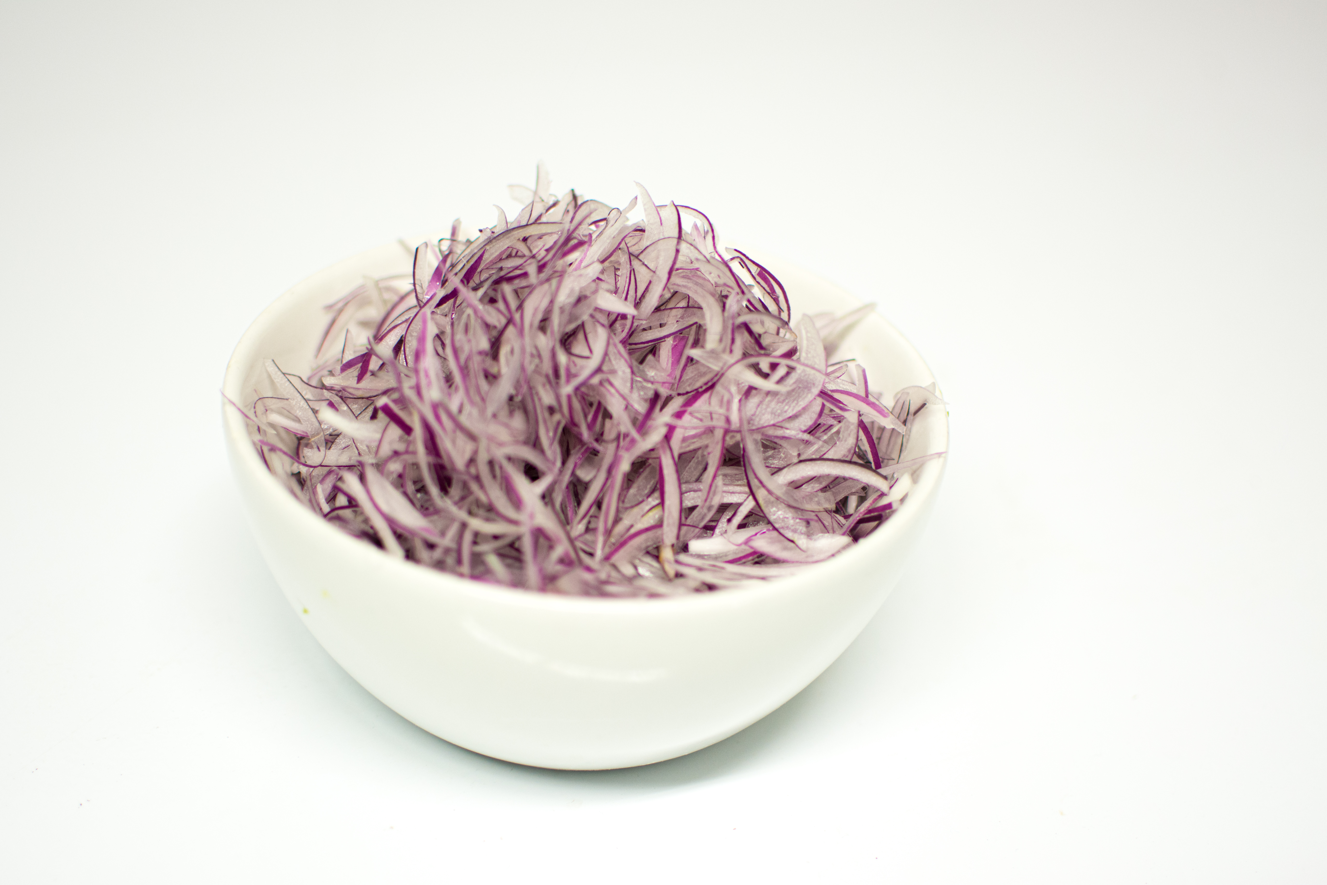 PREP JULIENNE BANANA SHALLOTS